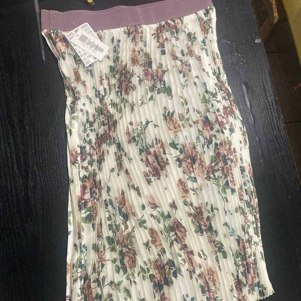 New with tag lularoe size L skirt